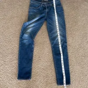 Jean Levi's Demi Curve Skinny Taille Basse - Tailles W24 à W31 - Occasion Très Bon état